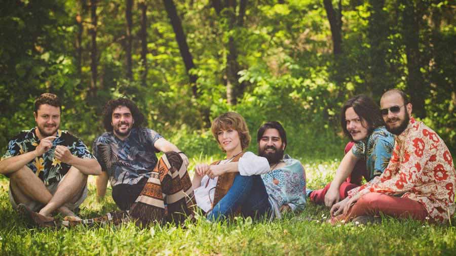 What is A Hippie Commune?