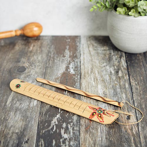 Flat Rumbai bamboo ridged guiro with stick