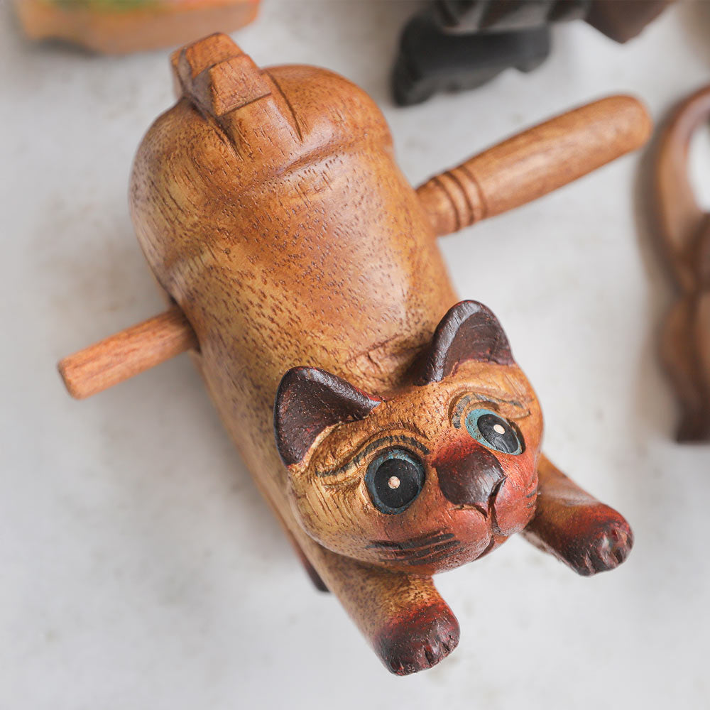 Close up of Purring Cat Guiro