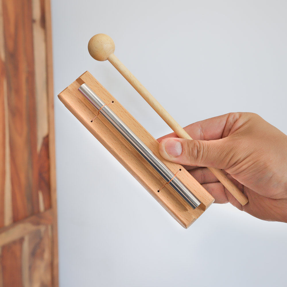 one note aura chime in hand