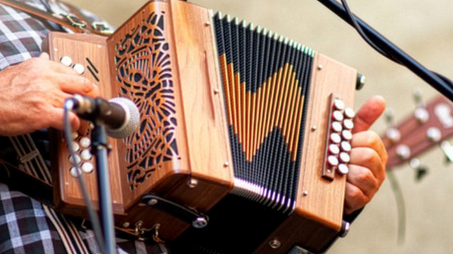 10 Classic Easy Songs on the Accordion for Beginners