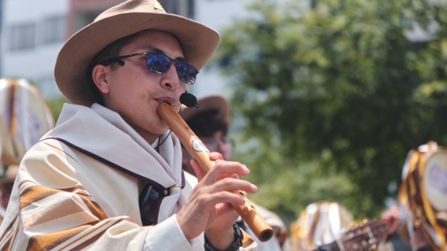 How to Play the Quena Flute